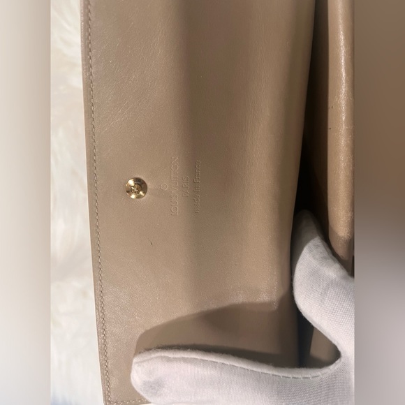 Louis Vuitton Vernis International Wallet - beige /butterscotch authentic - Picture 9 of 12